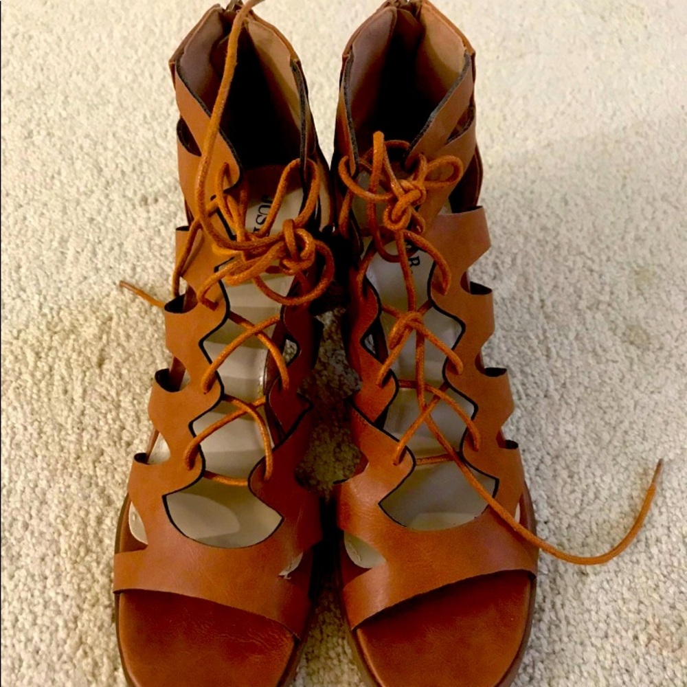 Strapy healed sandal